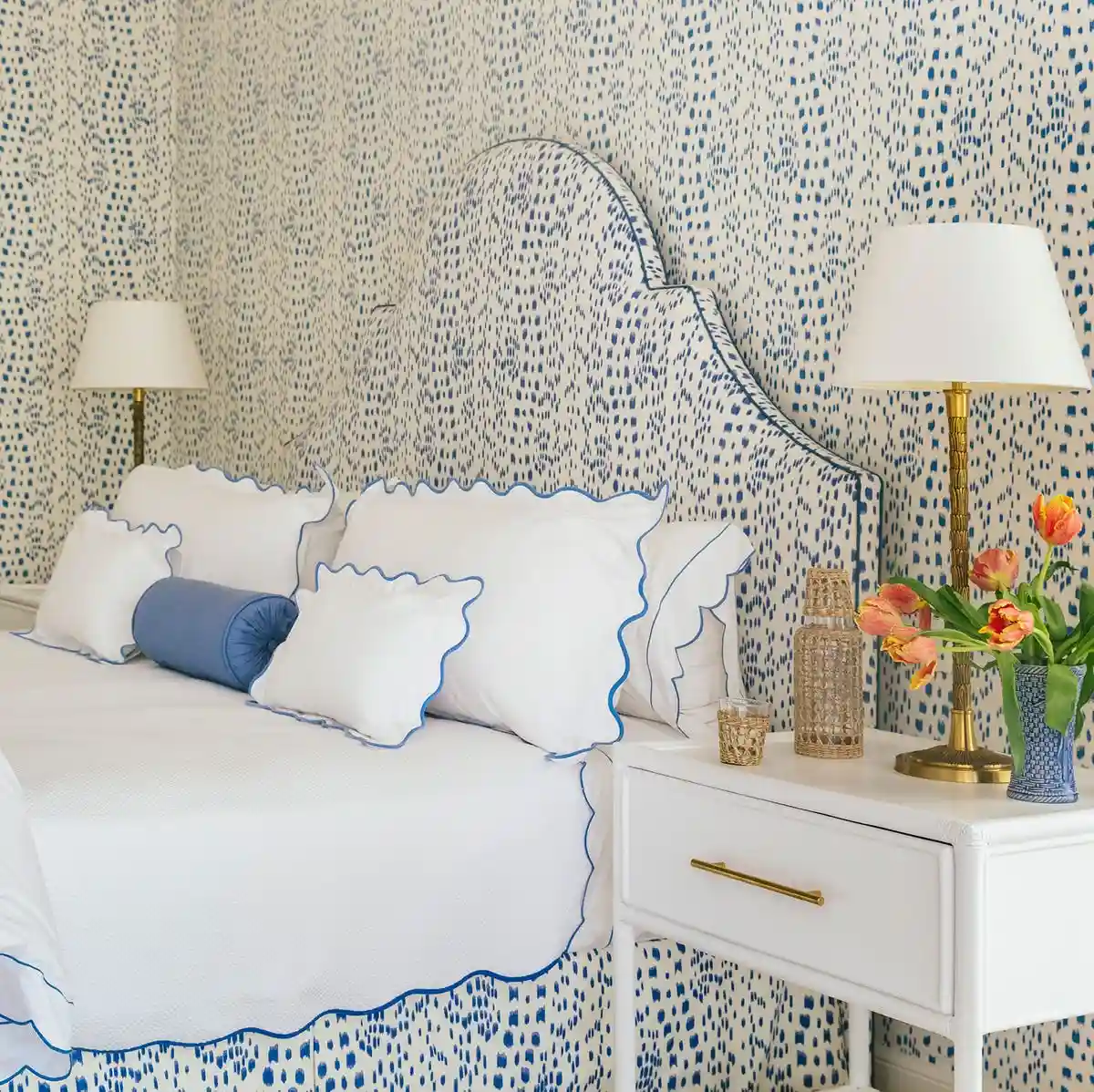 Wallpaper installation project in Elgin, IL
